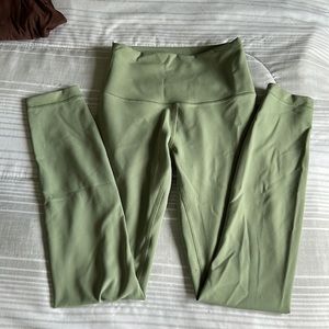 Green Lululemon leggings